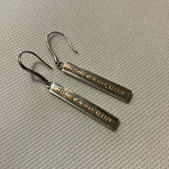 Authentic TIFFANY & CO BAR Earrings - Picture 5 of 5